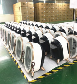 The Fifth Generation Magic Mirror Intelligent Skin Analyzer untuk klinik spa dan rumah sakit menggunakan warna emas putih CE FCC